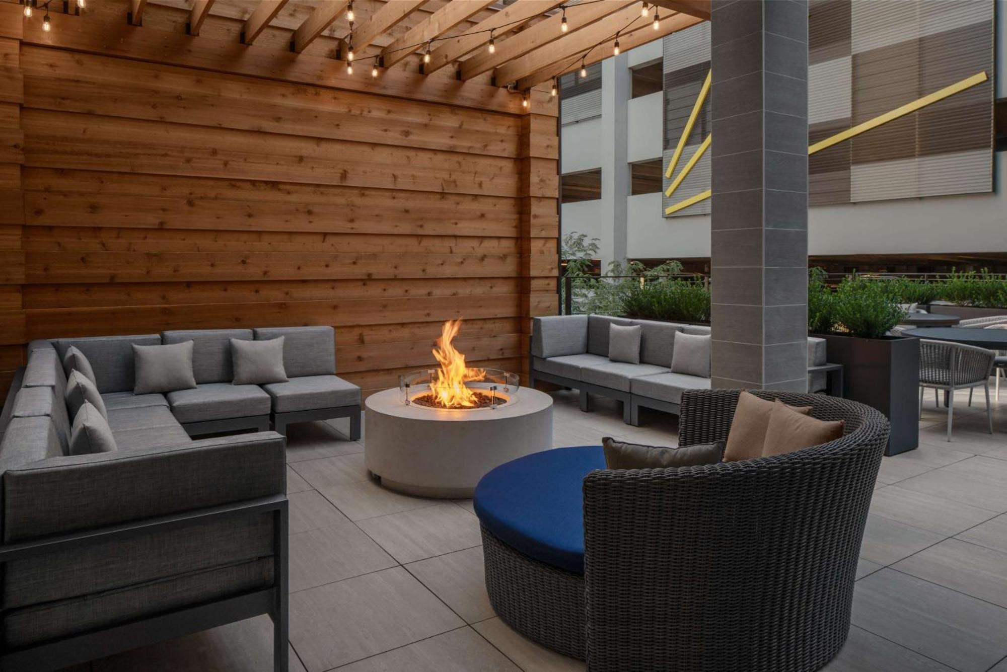 Homewood Suites By Hilton Charlotte Uptown First Ward 外观 照片